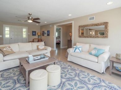 ANNA MARIA MONTHLY RENTAL ON A CANAL WITH POOL
